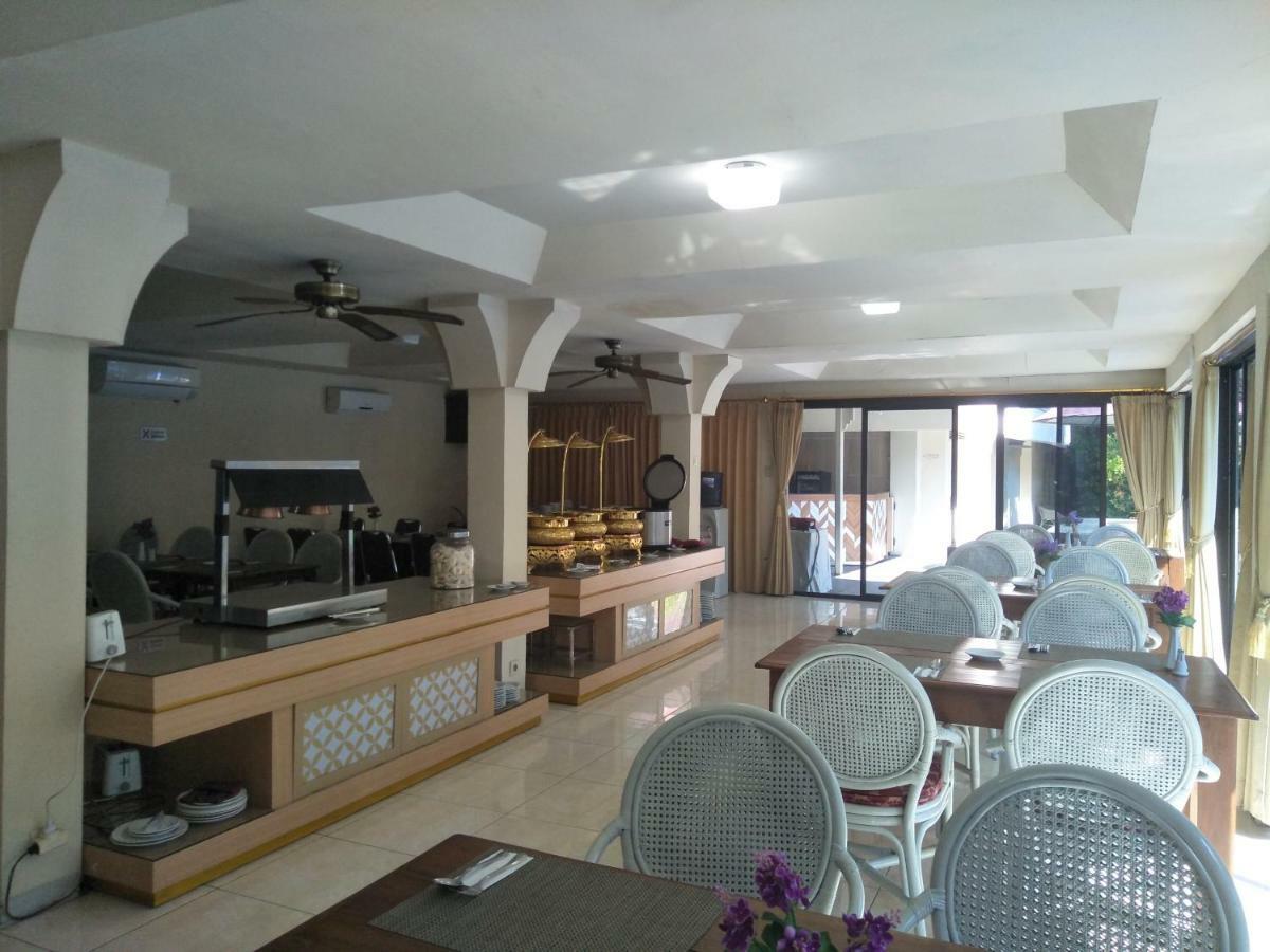 โฮเต็ล แกรนด์ โรเซลา ยอกยาการ์ตา Hotel ภายนอก รูปภาพ