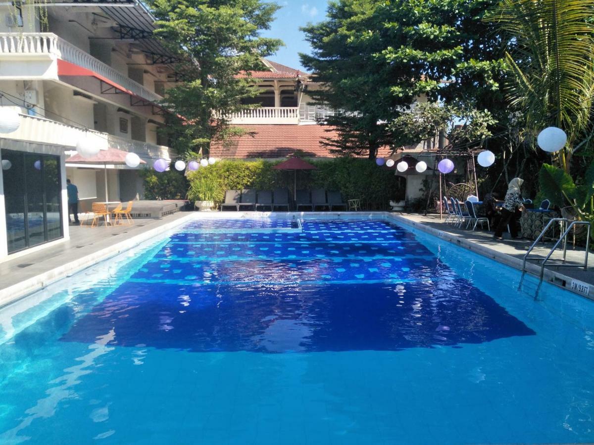 โฮเต็ล แกรนด์ โรเซลา ยอกยาการ์ตา Hotel ภายนอก รูปภาพ